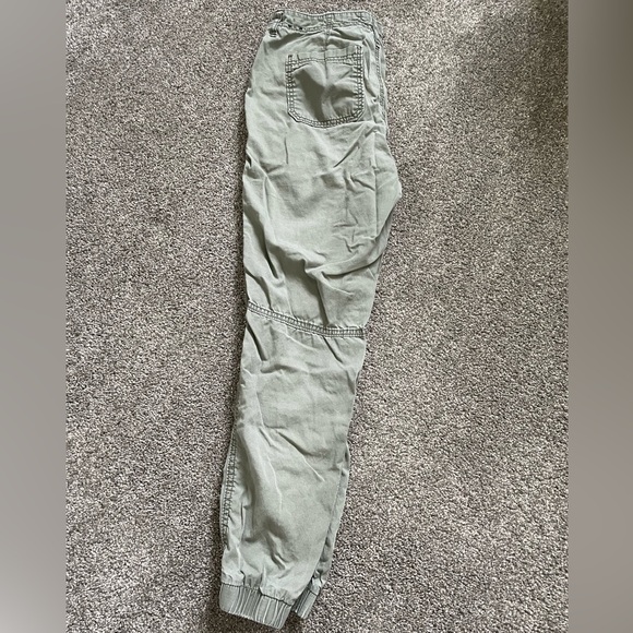 Hollister - Green Cargo Joggers - Picture 2 of 4